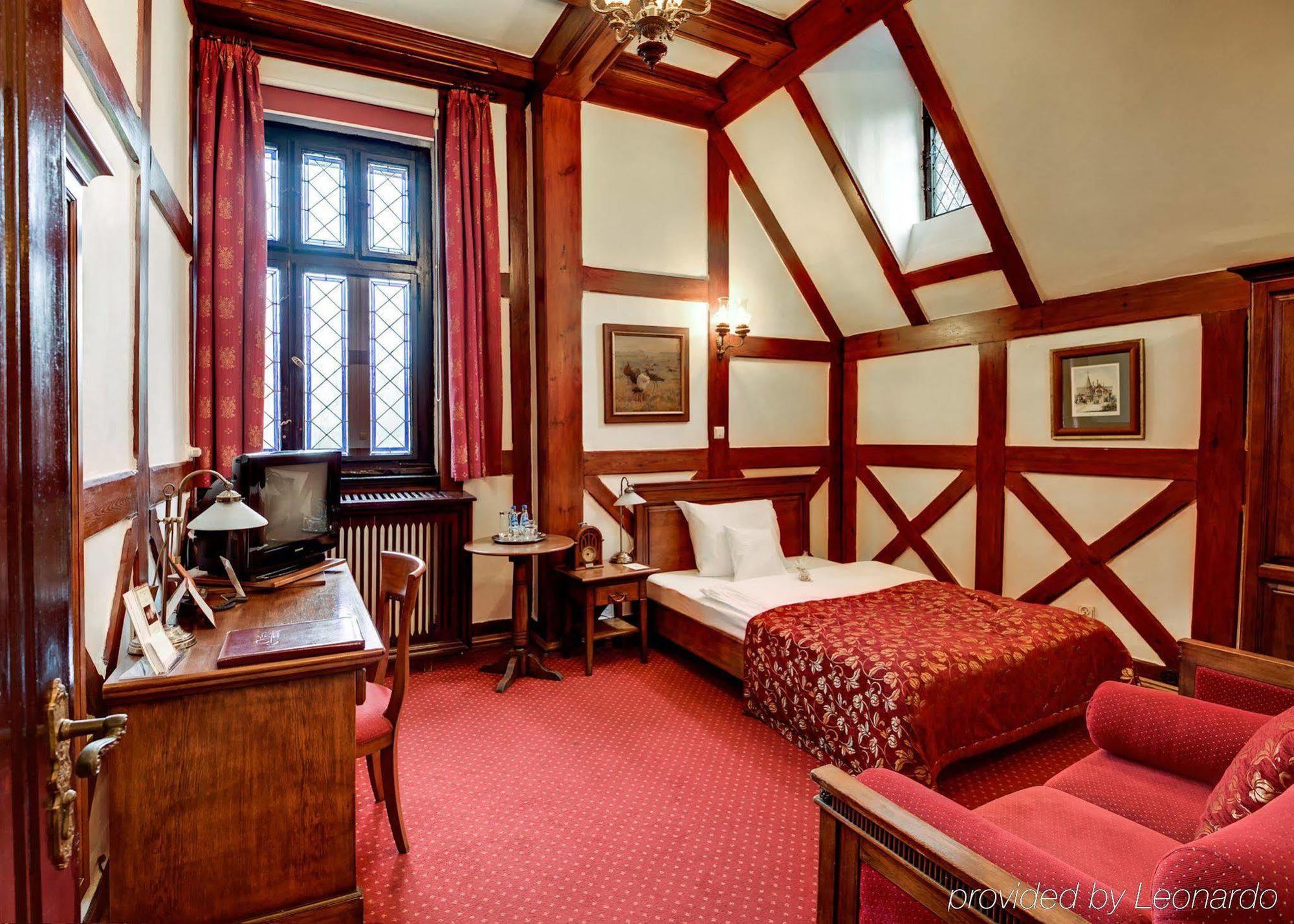 Hotel Noma Residence Zameczek Mysliwski Promnice Kobior Ruang foto