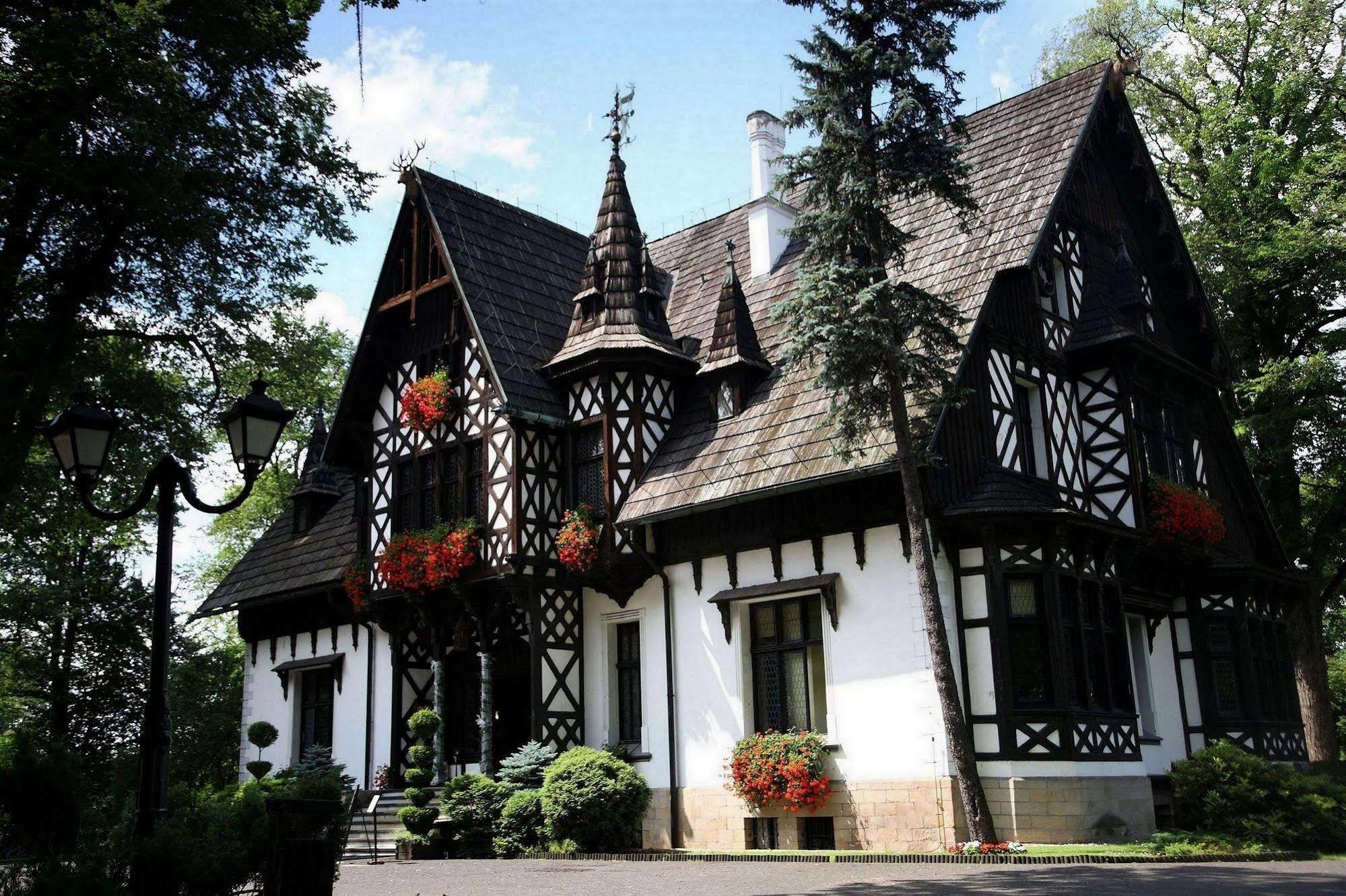 Hotel Noma Residence Zameczek Mysliwski Promnice Kobior Bagian luar foto