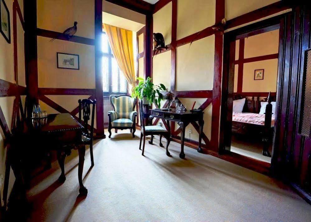 Hotel Noma Residence Zameczek Mysliwski Promnice Kobior Bagian luar foto